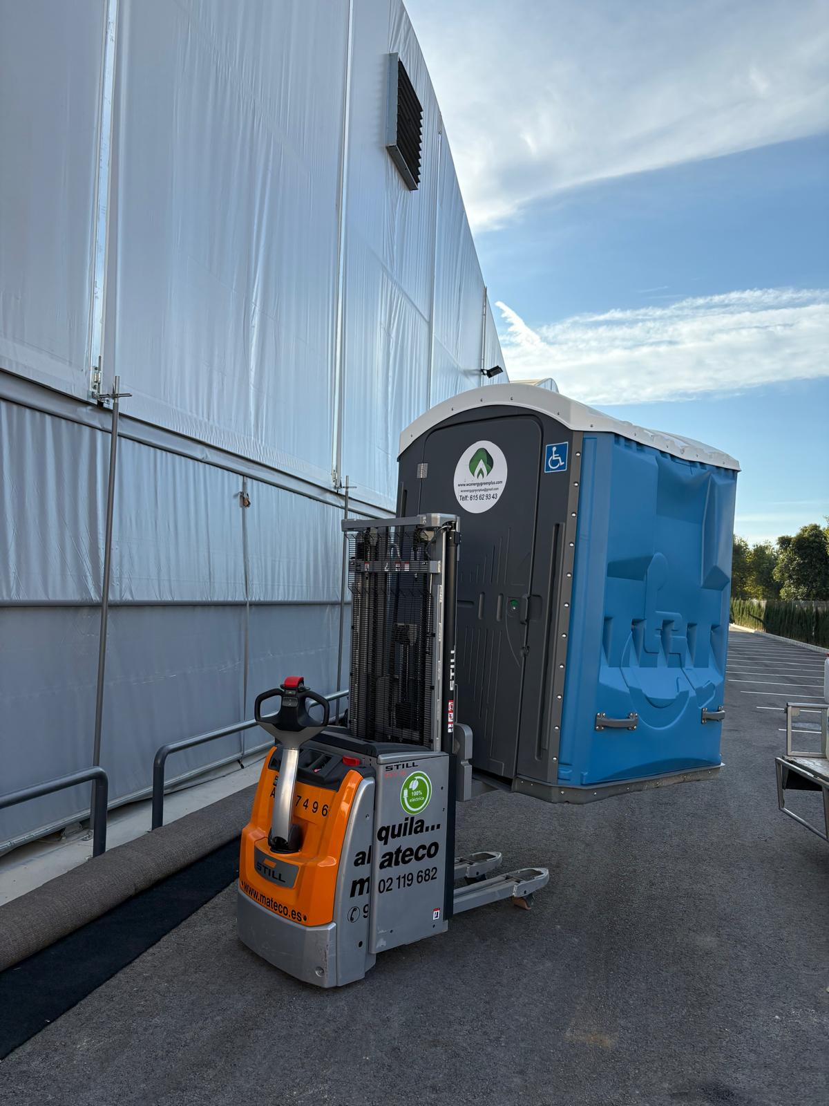 WC portátil para conciertos, ferias y festivales en Málaga.